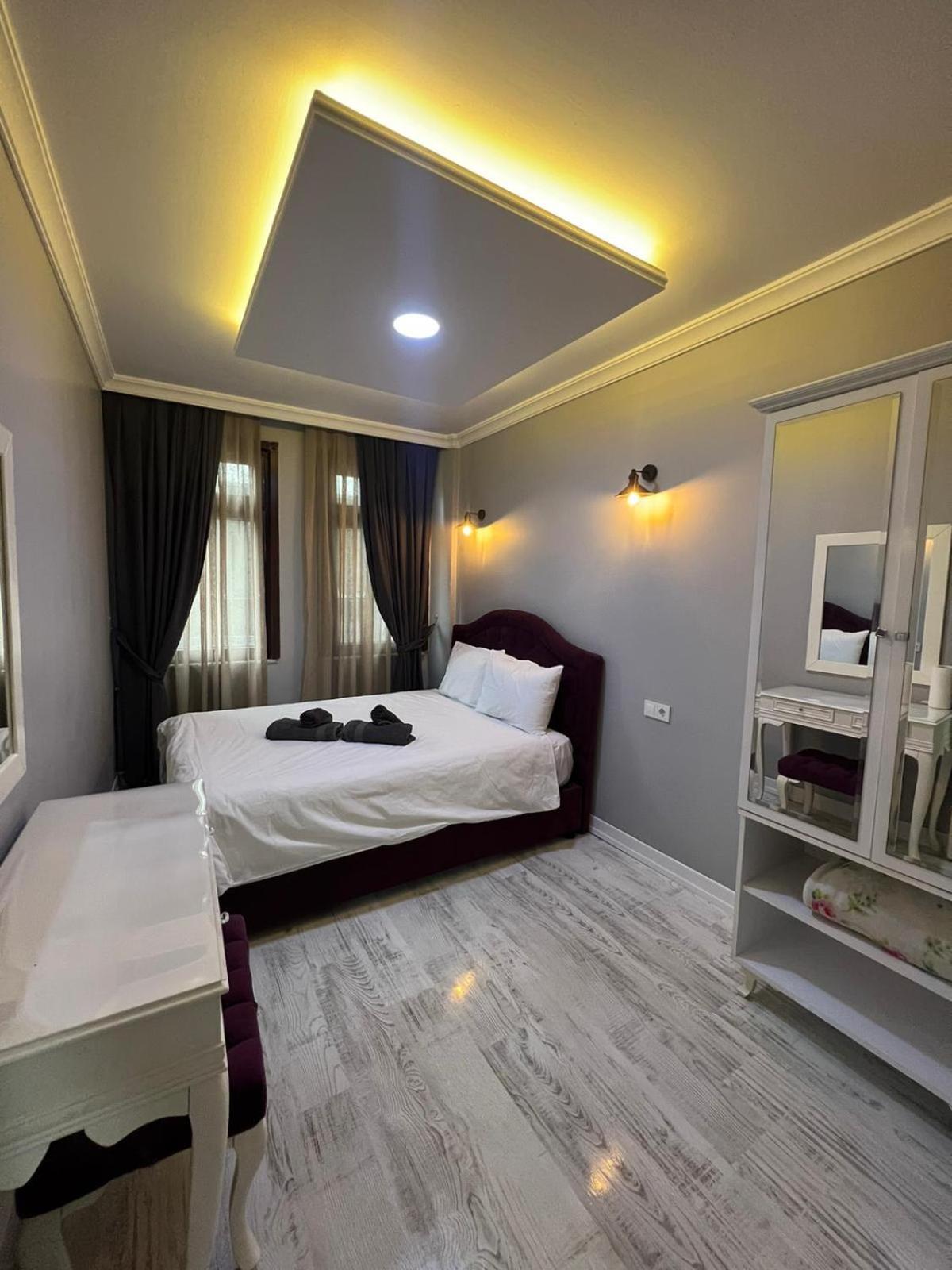 Taksim Cmlm Suit Istambul Exterior foto